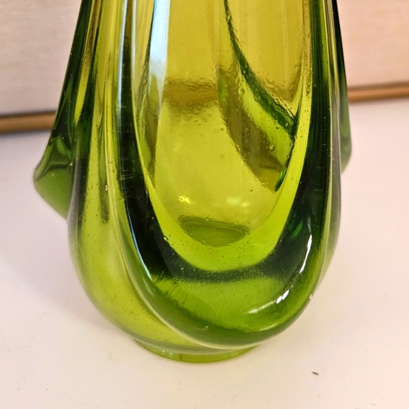 Viking Green Drape Swung Art Glass Vase - Picture 11 of 14
